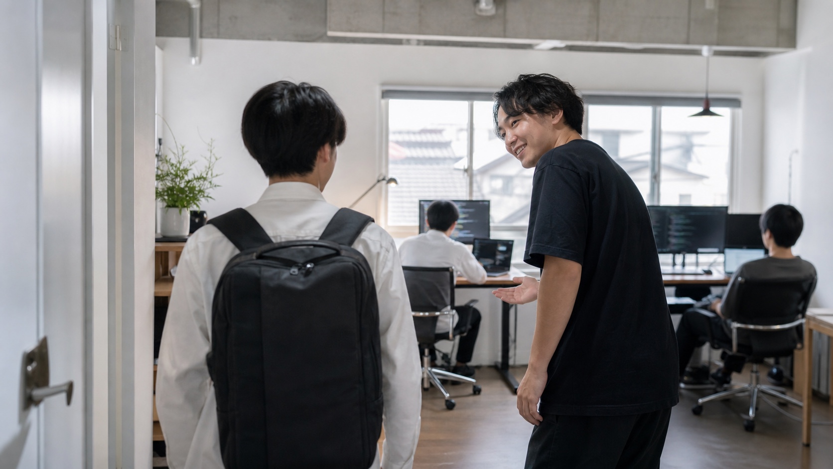 エンジニアインターンの現場へ向かう学生
