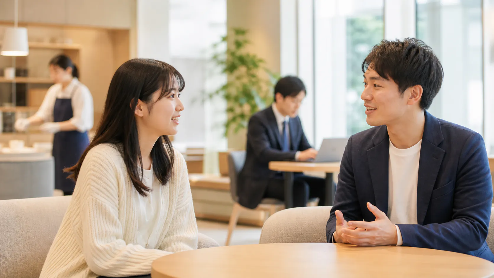 人の話を聞く仕事20選！大学生向けに仕事内容と試し方を紹介