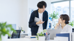 仕事で質問するときの聞き方は？上司への声かけ例とタイミング